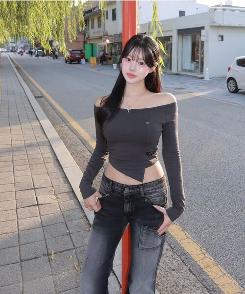 SYNERJYN（シナジン）の「CARGO PAINTING DENIM PANTS BLACK（デニムパンツ・レディース・その他・SMALL/LARGE/MEDIUM）」の5枚目の写真