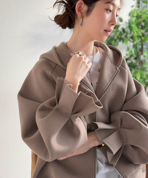 classicalelf（クラシカルエルフ）の「ふんわり、ゆったり、袖にキュン♪ダブルジップキャンディスリーブマシュマロダンボールパーカー（パーカー・レディース・ベージュ/モカ/ブラック・LARGE/X-LARGE/SMALL/MEDIUM）」の13枚目の写真