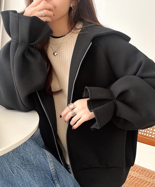 classicalelf（クラシカルエルフ）の「ふんわり、ゆったり、袖にキュン♪ダブルジップキャンディスリーブマシュマロダンボールパーカー（パーカー・レディース・ベージュ/モカ/ブラック・LARGE/X-LARGE/SMALL/MEDIUM）」の7枚目の写真