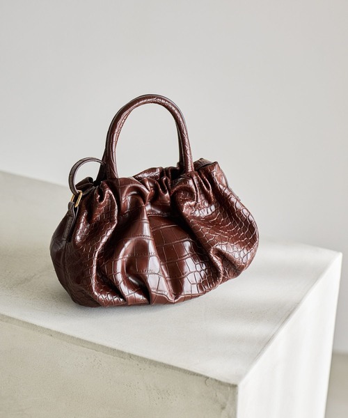 studio CLIP(スタディオクリップ)の「ギャザーハンドルミニショルダーバッグ(ショルダーバッグ・レディース・アイボリー/ブラック/ブラウン/オレンジ・FREE)」の3枚目の写真