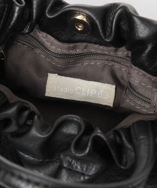 studio CLIP(スタディオクリップ)の「ギャザーハンドルミニショルダーバッグ(ショルダーバッグ・レディース・アイボリー/ブラック/ブラウン/オレンジ・FREE)」の19枚目の写真