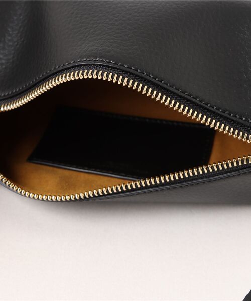 STELLA McCARTNEY（ステラマッカートニー）の「Logo Bowling Shoulder Bag / ロゴ ボウリング ショルダーバッグ（ショルダーバッグ・レディース・ブラック・ONE SIZE）」の9枚目の写真