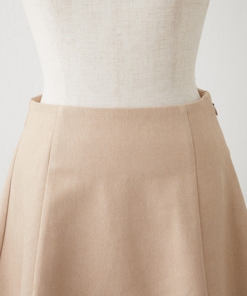 continuer de NICE CLAUP（コンティニューデナイスクラップ）の「【華奢見えシルエット】ハイウエスト裾チラリミニスカート（スカート・レディース・その他1/その他2/ベージュ・FREE）」の7枚目の写真