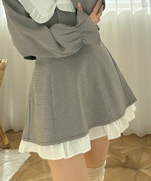 continuer de NICE CLAUP（コンティニューデナイスクラップ）の「【華奢見えシルエット】ハイウエスト裾チラリミニスカート（スカート・レディース・その他1/その他2/ベージュ・FREE）」の20枚目の写真