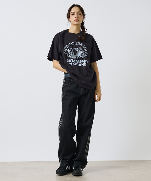 FRUIT OF THE LOOM（フルーツオブザルーム）の「【MOANDMO CLOHING × FRUIT OF THE LOOM】限定コラボレーションTシャツ/ユニセックス（Tシャツ/カットソー・メンズ・ネイビー/ホワイト/ブラック・M/L/XL）」の5枚目の写真