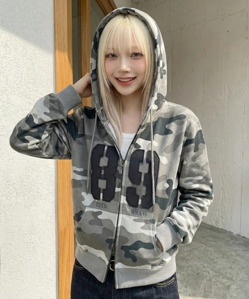 MAHAGRID(マハグリッド)の「『mahagrid/マハグリッド』 Camo Applique Cropped Zip-Up Hoodie/カモフラージュ短丈ジップアップパーカー(パーカー・レディース・ブラック/グリーン/グレー・FREE)」の5枚目の写真
