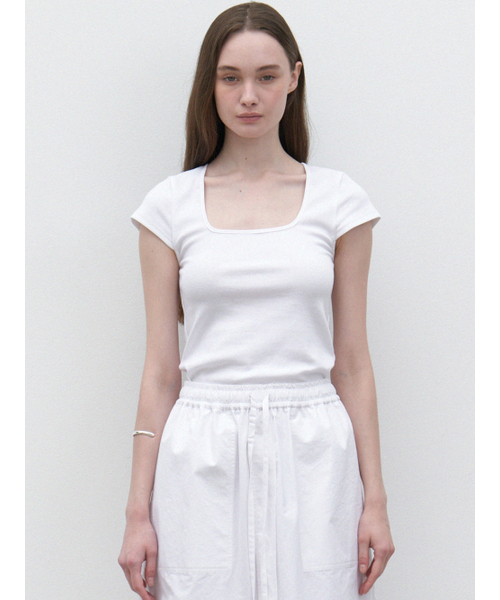 LARGO(ラルゴ)の「U-neck top (white)(Tシャツ/カットソー・レディース・その他・FREE)」の1枚目の写真