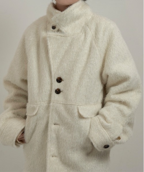 lawgy(ラウジー)の「2way shaggy random button coat / 2wayシャギーランダムボタンコート(その他アウター・レディース・ホワイト/ベージュ/ミックスグレー・FREE)」の6枚目の写真