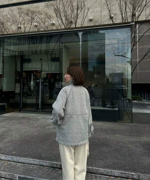 lawgy(ラウジー)の「2way shaggy random button coat / 2wayシャギーランダムボタンコート(その他アウター・レディース・ホワイト/ベージュ/ミックスグレー・FREE)」の22枚目の写真