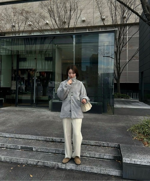 lawgy(ラウジー)の「2way shaggy random button coat / 2wayシャギーランダムボタンコート(その他アウター・レディース・ホワイト/ベージュ/ミックスグレー・FREE)」の21枚目の写真