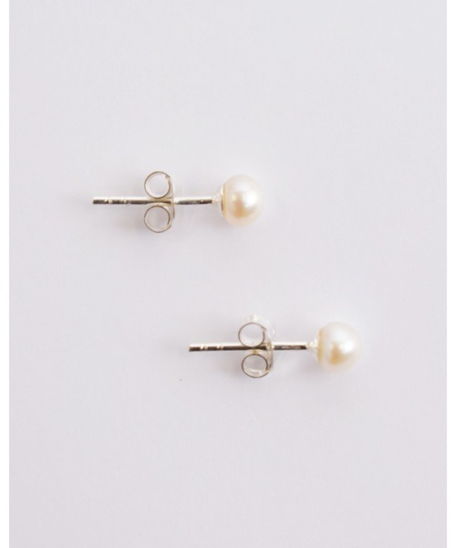 H.O.V(フォブ)の「【H.O.V】ORB PEARL STUD PIERCE-S/オーブ パール スタッド ピアス ユニセックス(ピアス(両耳用)・レディース・ホワイト・FREE)」の3枚目の写真
