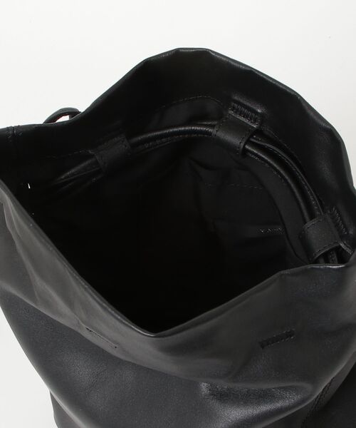 YArKA（ヤーカ）の「【YArKA/ヤーカ】real leather flat braided handle drawstring shoulder bag [bdbd6] / フラット編ハンドル巾着バッグ（ショルダーバッグ・メンズ・ブラック・FREE）」の21枚目の写真