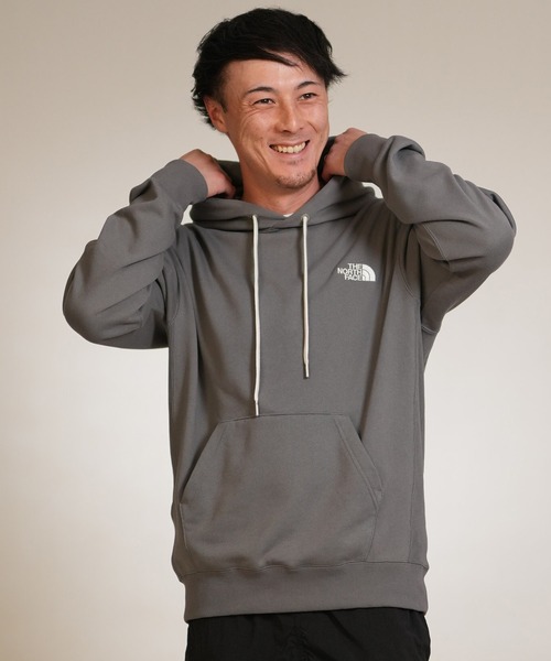 THE NORTH FACE(ザノースフェイス)の「THE NORTH FACE/ザ・ノース・フェイス プルオーバー パーカー ロゴ 裏毛 スクエアロゴフーディ― NT12333(パーカー・メンズ・ブラック/スモークグレー・M/L/XL/XXL)」の14枚目の写真