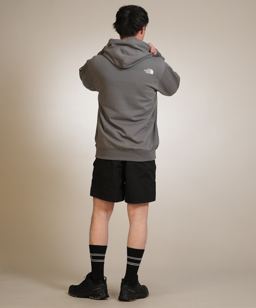THE NORTH FACE(ザノースフェイス)の「THE NORTH FACE/ザ・ノース・フェイス プルオーバー パーカー ロゴ 裏毛 スクエアロゴフーディ― NT12333(パーカー・メンズ・ブラック/スモークグレー・M/L/XL/XXL)」の18枚目の写真