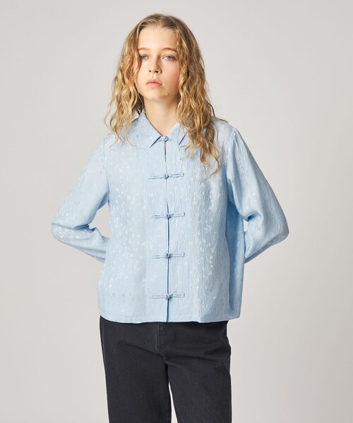 Steven Alan(スティーブンアラン)の「<Steven Alan>フラワー ジャガード チャイナモチーフボタン シャツ(シャツ/ブラウス・レディース・ライトブルー/ブラック・M/S)」の3枚目の写真