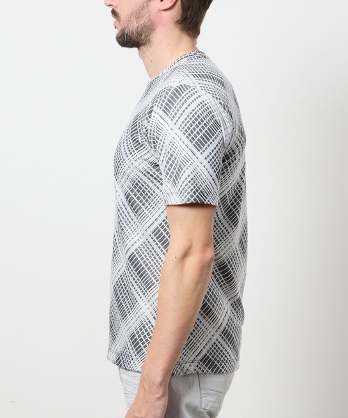 HIDEAWAYS NICOLE（ハイダウェイニコル）の「バイアスブリスターチェックジャカード クルーネック半袖プルオーバー（Tシャツ/カットソー・メンズ・ブルー/ホワイト×ブラック/ホワイト×ブルー/ホワイト×ライトグレー/ブラック×グレー・MEDIUM/LARGE/X-LARGE）」の14枚目の写真