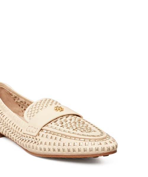 TORY BURCH（トリーバーチ）の「ウーブン バレエ ローファー（ローファー・レディース・サンドベージュ・22.5cm）」の3枚目の写真