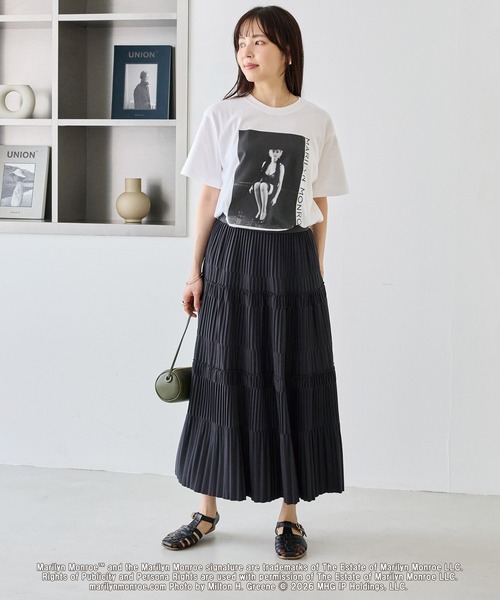 LAVEANGE(ラビアンジェ)の「プリーツティアードロングスカート(スカート・レディース・ブラック/チャコールグレー/ライトベージュ・5L/4L/3L/LL/M)」の8枚目の写真