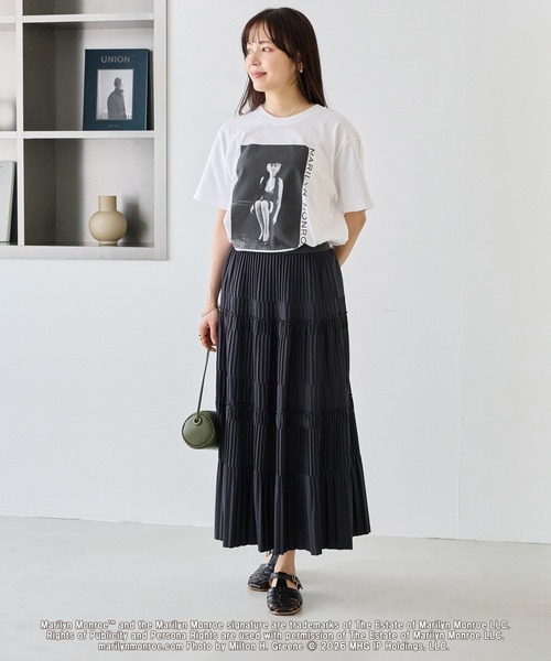 LAVEANGE(ラビアンジェ)の「プリーツティアードロングスカート(スカート・レディース・ブラック/チャコールグレー/ライトベージュ・5L/4L/3L/LL/M)」の9枚目の写真