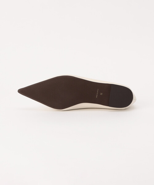 COMME CA（コムサ）の「メタルモチーフポインテッドトゥ パンプス（パンプス・レディース・アイボリー・M/L）」の3枚目の写真