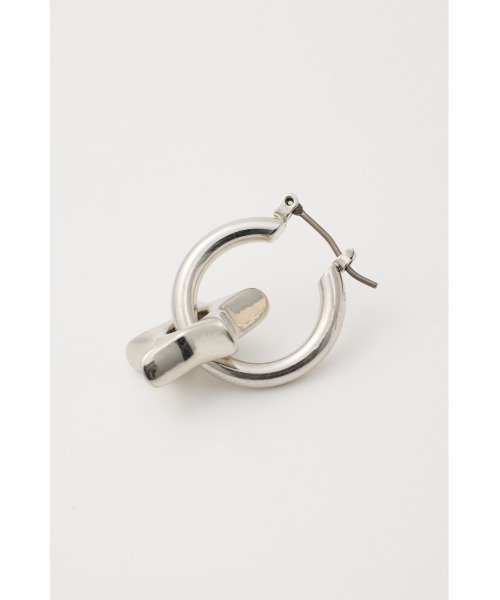 SLY(スライ)の「CHUNKY STAR P/EARRING チャンキースターピアス(ピアス(両耳用)・レディース・シルバー/ゴールド・FREE)」の5枚目の写真