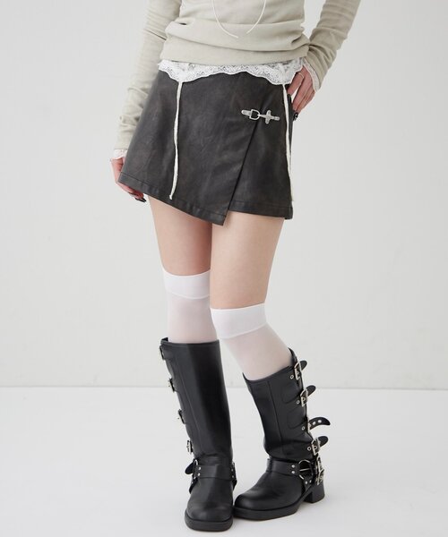 WHO'S WHO gallery（フーズフーギャラリー）の「ファイヤーマンレザーラップスカート（スカート・レディース・ブラック/ブラウン・FREE）」の3枚目の写真