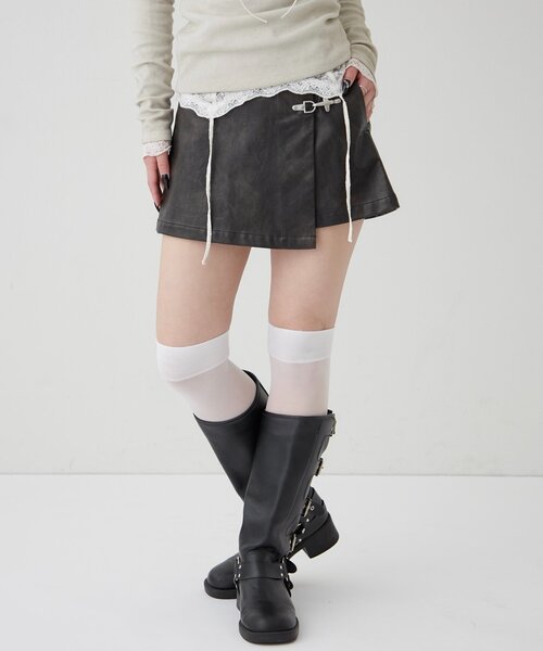 WHO'S WHO gallery（フーズフーギャラリー）の「ファイヤーマンレザーラップスカート（スカート・レディース・ブラック/ブラウン・FREE）」の4枚目の写真