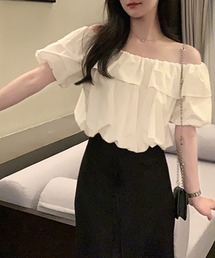 フリルオフショルトップス