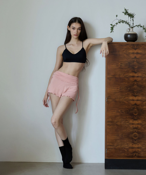 DEVIWEAR(デヴィウェア)の「女性 ヨガウェア DEVI-B0088-サーモンピンク ピラティス ビビアナ ショーリングショーツ(その他パンツ・レディース・サーモンピンク・S/M)」の5枚目の写真