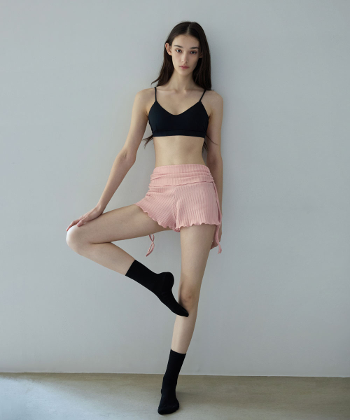 DEVIWEAR(デヴィウェア)の「女性 ヨガウェア DEVI-B0088-サーモンピンク ピラティス ビビアナ ショーリングショーツ(その他パンツ・レディース・サーモンピンク・S/M)」の6枚目の写真