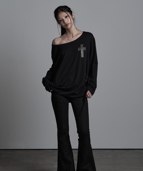 as you are(アズユーアー)の「◇ASYOUARE◇クロスライン オフショルダー Tシャツ CROSS LINE OFF-SHOULDER T-SHIRT(Tシャツ/カットソー・レディース・ブラック/ホワイト・FREE)」の21枚目の写真