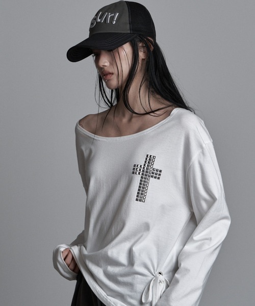as you are(アズユーアー)の「◇ASYOUARE◇クロスライン オフショルダー Tシャツ CROSS LINE OFF-SHOULDER T-SHIRT(Tシャツ/カットソー・レディース・ブラック/ホワイト・FREE)」の14枚目の写真