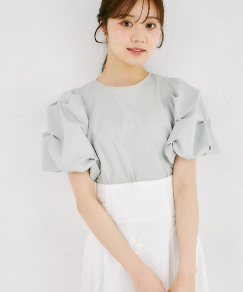 tocco closet(トッコ クローゼット)の「パール付きタックボリュームスリーブブラウス(シャツ/ブラウス・レディース・オフホワイト/ブラック/ミント・M)」の2枚目の写真