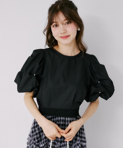 tocco closet(トッコ クローゼット)の「パール付きタックボリュームスリーブブラウス(シャツ/ブラウス・レディース・オフホワイト/ブラック/ミント・M)」の1枚目の写真