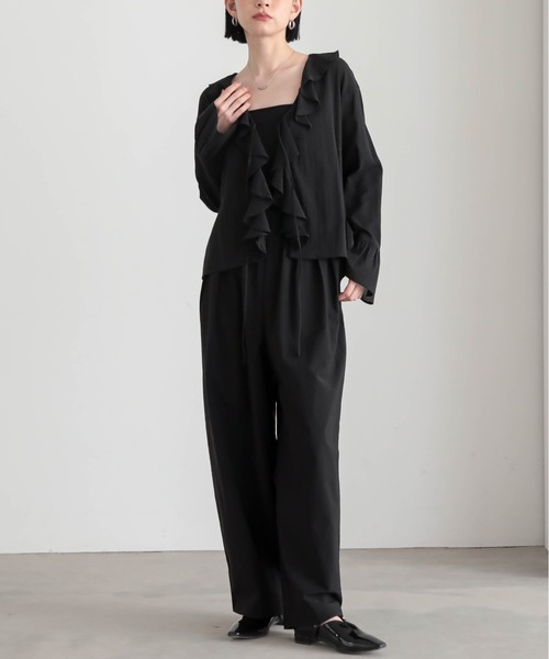 for/c(フォーシー)の「ヨウリュウラッフルカラーブラウス【サスティナブル】(シャツ/ブラウス・レディース・ブラック/オフホワイト・M/L)」の22枚目の写真