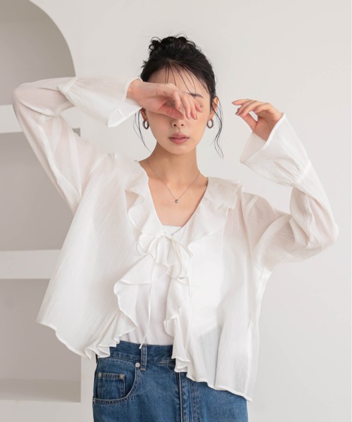 for/c(フォーシー)の「ヨウリュウラッフルカラーブラウス【サスティナブル】(シャツ/ブラウス・レディース・ブラック/オフホワイト・M/L)」の15枚目の写真