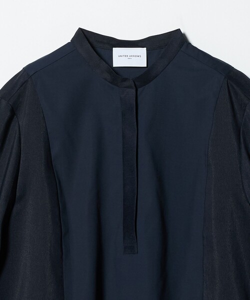 UNITED ARROWS(ユナイテッドアローズ)の「シアー コンビ フレア シャツ(シャツ/ブラウス・レディース・オフホワイト/ライトブルー/ネイビー・FREE)」の10枚目の写真