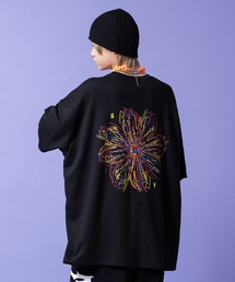 a.p.o.v.（エーピーオービー）の「a.p.o.v. グラフィックフラワーバックプリントオーバーサイズTシャツ（Tシャツ/カットソー）」