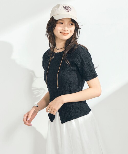 fredy emue(フレディエミュ)の「ぽこぽこ2WAYスリットプルオーバー(Tシャツ/カットソー・レディース・ブラウン/オフホワイト/ブラック/サックスブルー・38)」の2枚目の写真