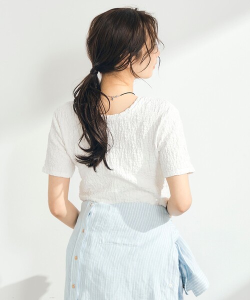 fredy emue(フレディエミュ)の「ぽこぽこ2WAYスリットプルオーバー(Tシャツ/カットソー・レディース・ブラウン/オフホワイト/ブラック/サックスブルー・38)」の19枚目の写真