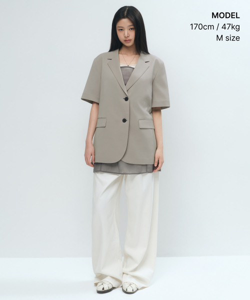 MUSINSA STANDARD WOMAN（ムシンサスタンダードウーマン）の「ウィメンズスリックベルト付き半袖ブレザー[グレイッシュベージュ]（テーラードジャケット・レディース・その他・SMALL/MEDIUM/LARGE/X-SMALL）」の5枚目の写真