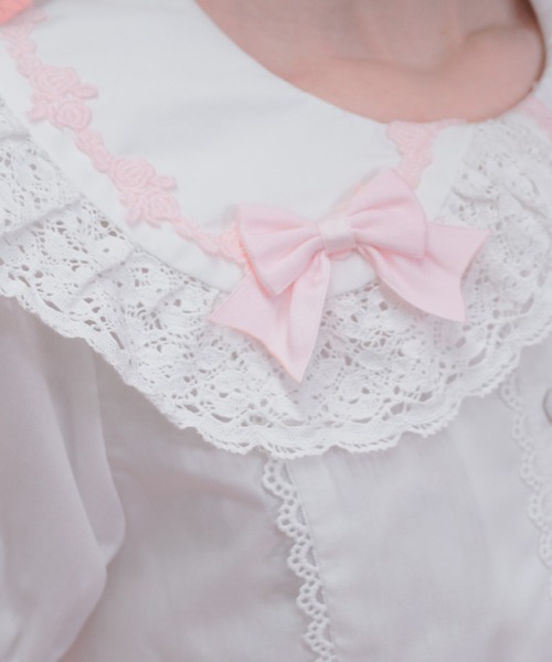 Chalmiere(シャルミエール)の「トーションレースブラウス(シャツ/ブラウス・レディース・ミント/ブラック/レッド/ピンク・MEDIUM)」の9枚目の写真