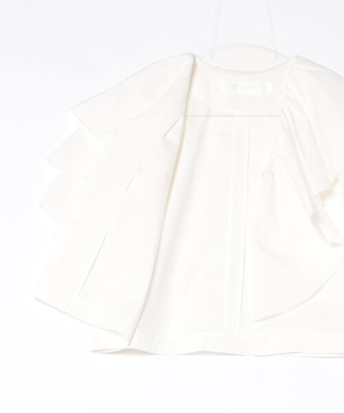 PICCIN PERLA（ピッチンペルラ）の「フリルショートジャケット（その他アウター・レディース・オフホワイト/ブラック/サックスブルー・M）」の4枚目の写真