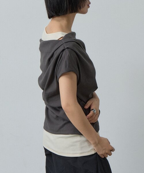 goocy(グーシー)の「テレコドレープレイヤードトップス(Tシャツ/カットソー・レディース・ブラック/チャコールグレー/グレイッシュベージュ・FREE)」の16枚目の写真