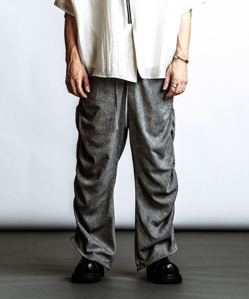 NO ID.(ノーアイディ)の「【NO ID.】Side Gather Easy Trousers / サイドギャザー イージー トラウザーズ(その他パンツ・メンズ・ブラック/ダークグレー/グレー・1/2)」の12枚目の写真