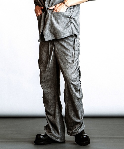 NO ID.(ノーアイディ)の「【NO ID.】Side Gather Easy Trousers / サイドギャザー イージー トラウザーズ(その他パンツ・メンズ・ブラック/ダークグレー/グレー・1/2)」の21枚目の写真