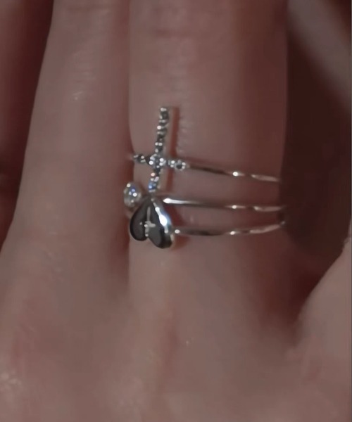 LA VORAGINE(ラ ヴォラジネ)の「金属アレルギー対応 ジルコニア リング シルバー ミニマル レイヤード ファッション(リング・レディース・A/C/D/B・FREE)」の8枚目の写真