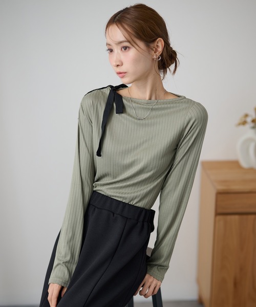 DAYRA(デイラ)の「配色 ハトメ 肩リボン リブ トップス(Tシャツ/カットソー・レディース・チャコールグレー/ブラック/グリーン・FREE/S)」の17枚目の写真