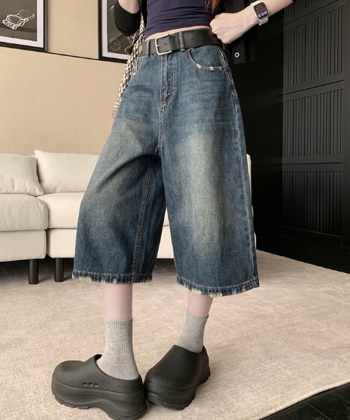 yuue' ( wear )(ユーイ)の「ウォッシュダメージ加工バミューダデニムパンツ(デニムパンツ・レディース・ブルー系その他・S/M/L)」の2枚目の写真