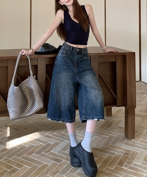 yuue' ( wear )(ユーイ)の「ウォッシュダメージ加工バミューダデニムパンツ(デニムパンツ・レディース・ブルー系その他・S/M/L)」の9枚目の写真